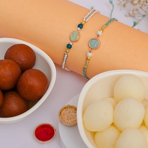 Om Rakhi Duo with Gulab Jamun & Rasgulla