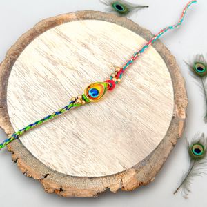 Regal Feathers of Bonding Love