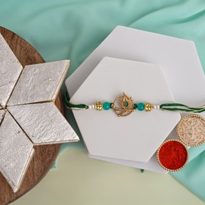 Krishna Mor Pankh Rakhi with Kaju Katli