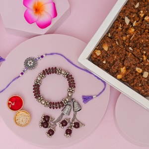 Designer Bhaiya Bhabhi Rakhi with Dodha Burfi