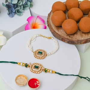 Emerald Bhaiya Bhabhi Rakhi with Desi Ghee Peda